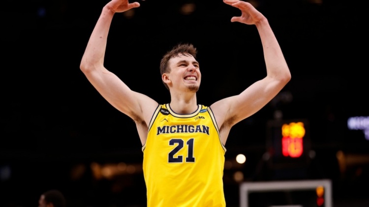 优势以大比 优势以大比