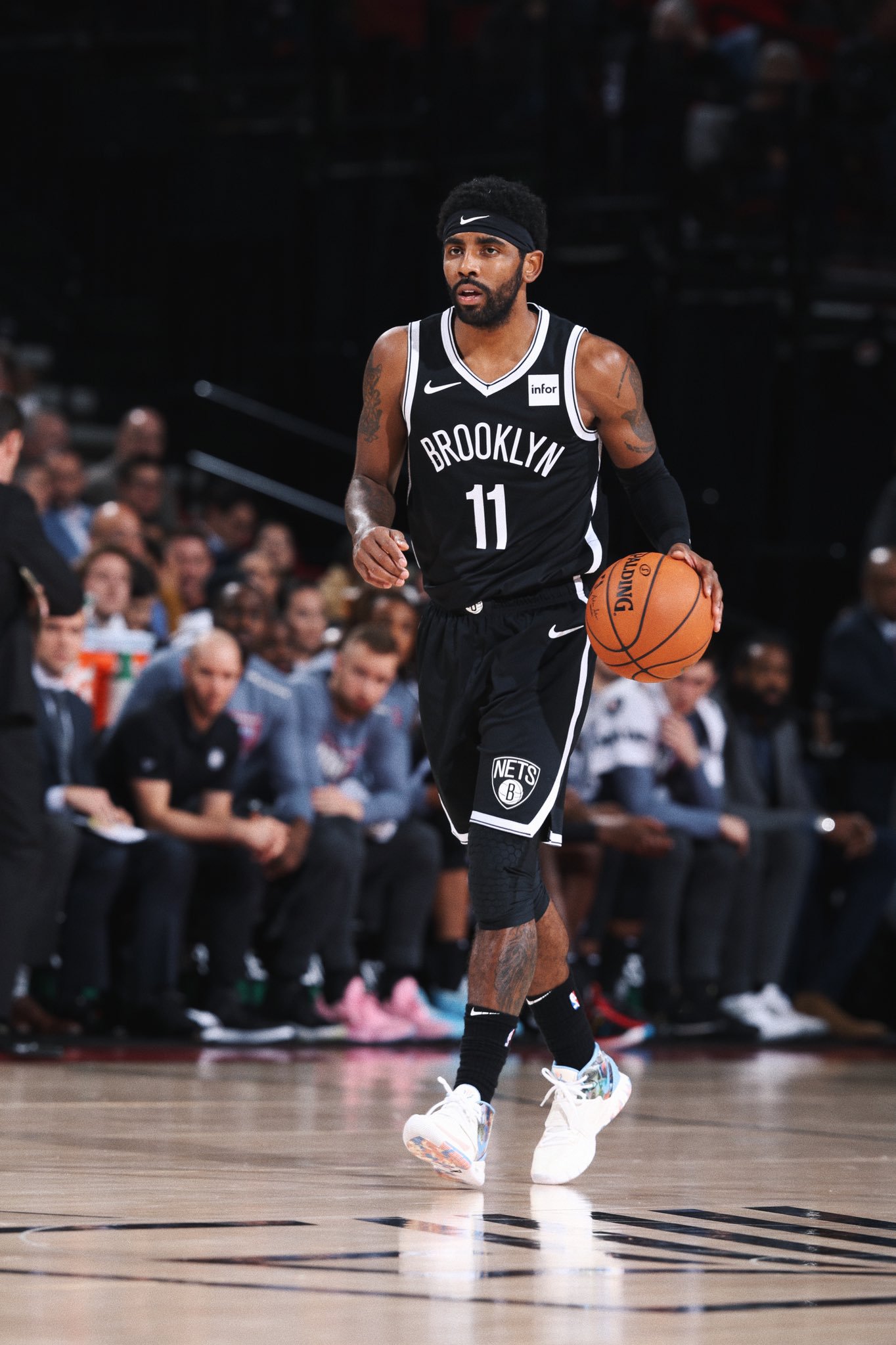 端也频频送 端也频频送