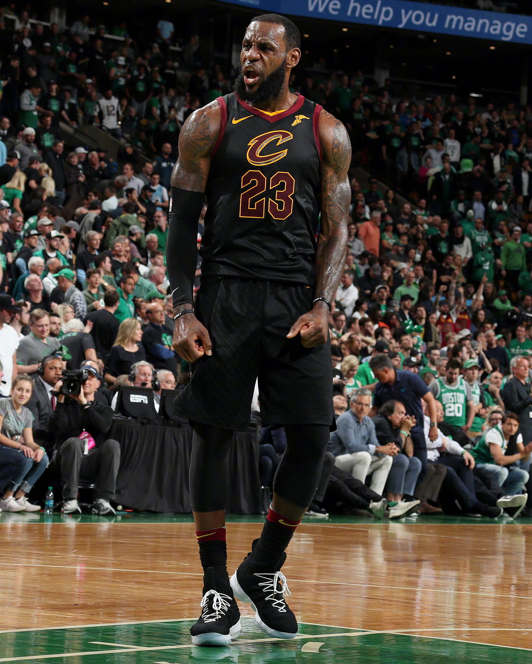 给青年队中 给青年队中